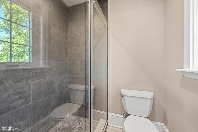 132 S GARFIELD ST, Arlington, VA 22204