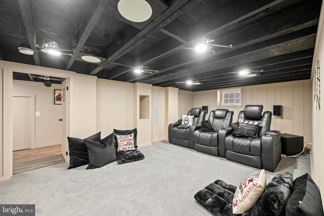 132 S GARFIELD ST, Arlington, VA 22204