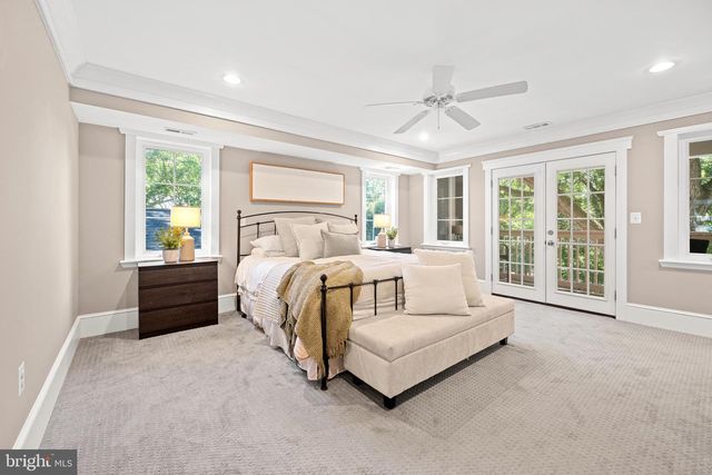 132 S GARFIELD ST, Arlington, VA 22204