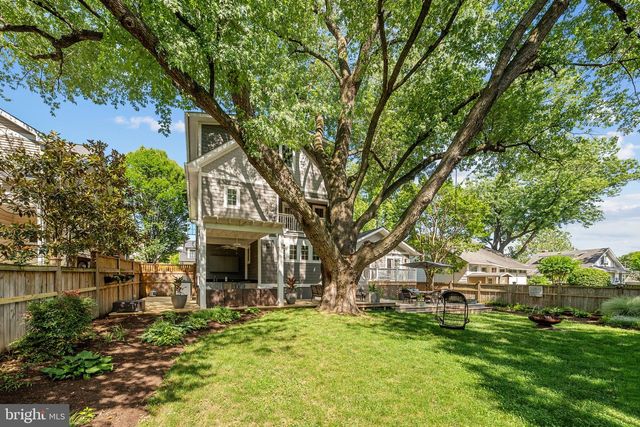 132 S GARFIELD ST, Arlington, VA 22204