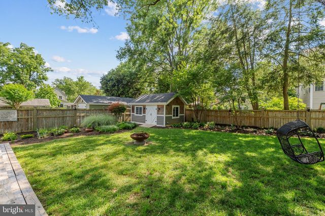 132 S GARFIELD ST, Arlington, VA 22204