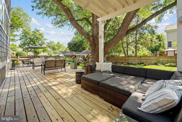 132 S GARFIELD ST, Arlington, VA 22204