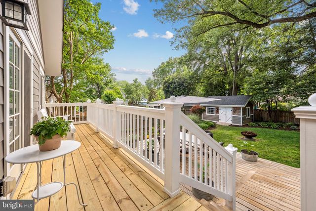 132 S GARFIELD ST, Arlington, VA 22204