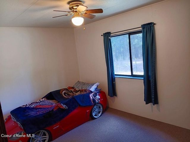 638 Pinewood Ln, Cocolalla, ID 83813