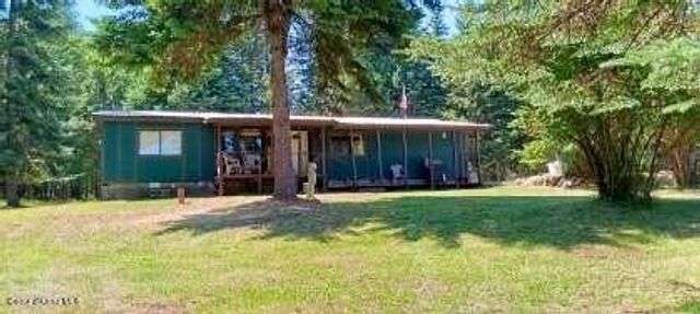 638 Pinewood Ln, Cocolalla, ID 83813