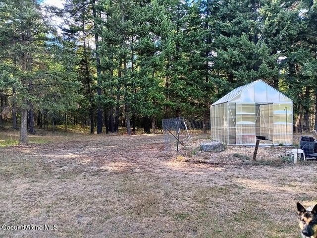 638 Pinewood Ln, Cocolalla, ID 83813