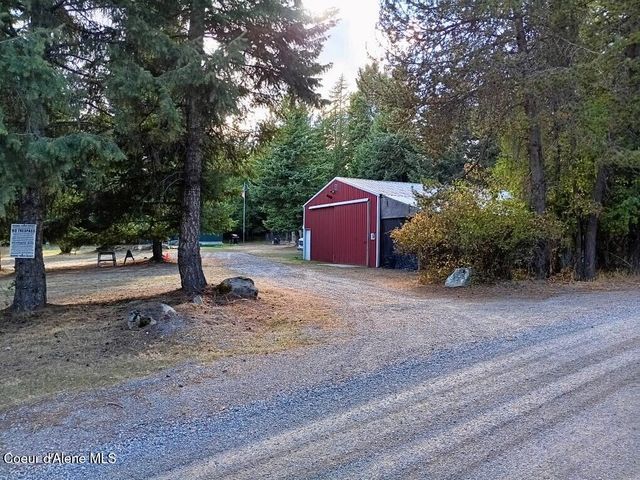 638 Pinewood Ln, Cocolalla, ID 83813