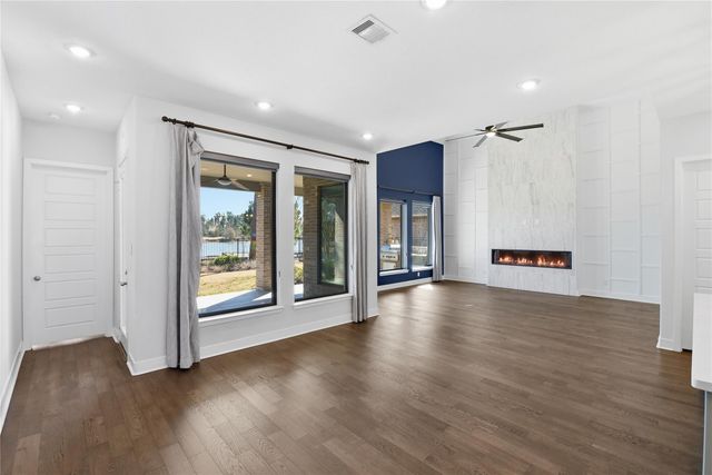 15314 Viviente Drive, Conroe, TX 77302