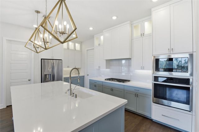 15314 Viviente Drive, Conroe, TX 77302