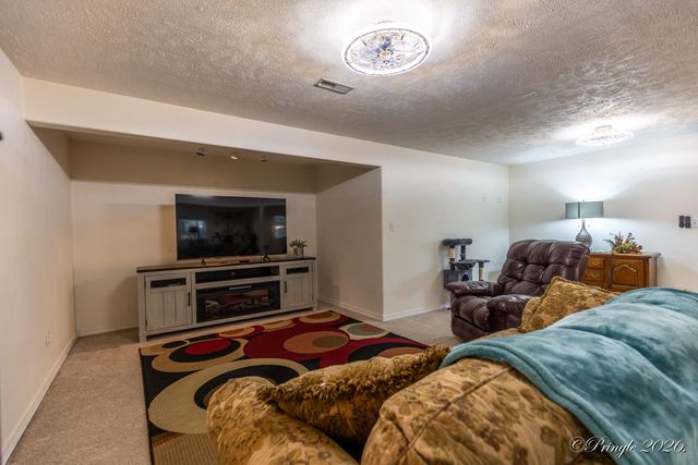 3507 Quail Run Road, West Plains, MO 65775