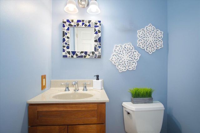 498 N Arthur Circle, Verona, WI 53593