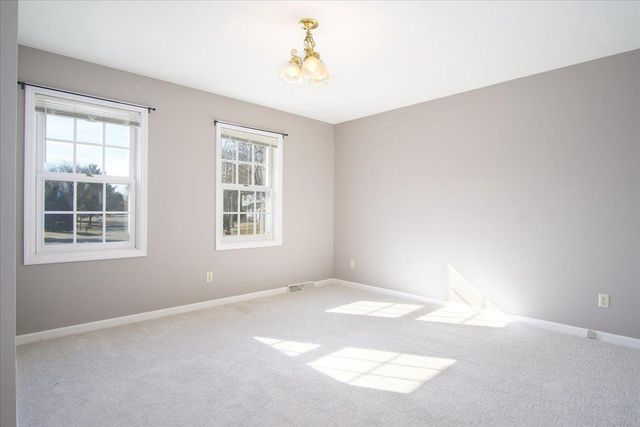 498 N Arthur Circle, Verona, WI 53593