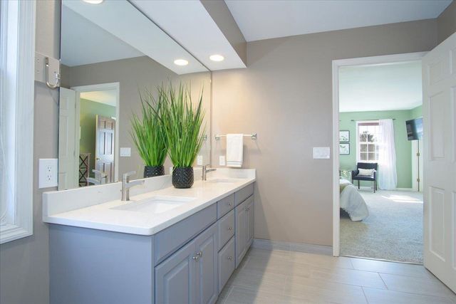 498 N Arthur Circle, Verona, WI 53593