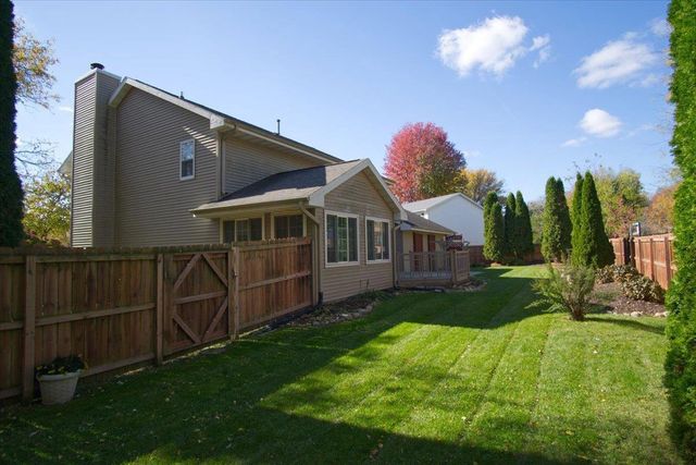 498 N Arthur Circle, Verona, WI 53593