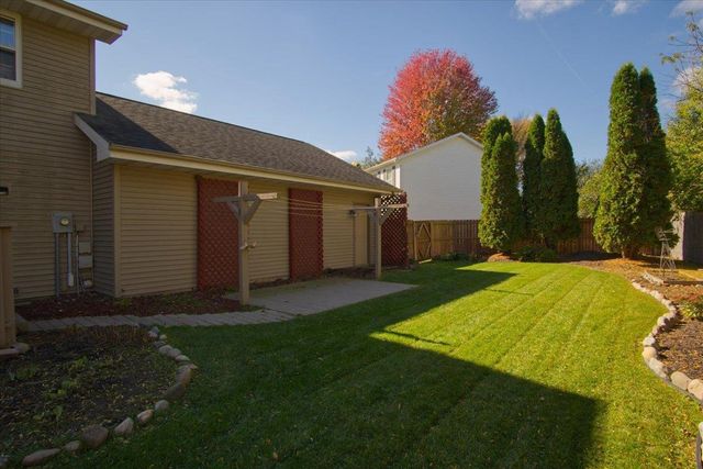 498 N Arthur Circle, Verona, WI 53593