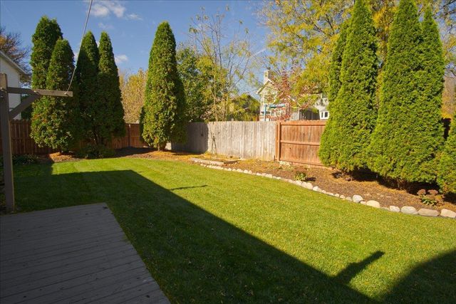 498 N Arthur Circle, Verona, WI 53593