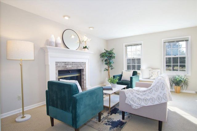 498 N Arthur Circle, Verona, WI 53593