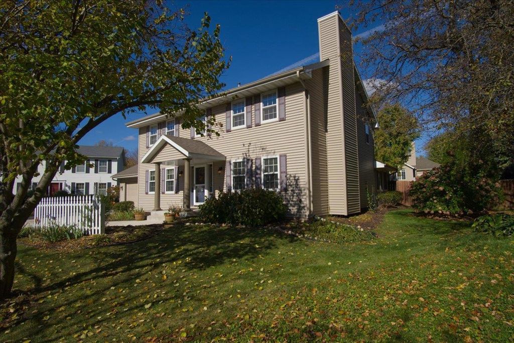 498 N Arthur Circle, Verona, WI 53593