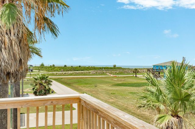 13219 Jolly Roger, Freeport, TX 77541