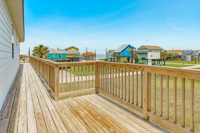 13219 Jolly Roger, Freeport, TX 77541