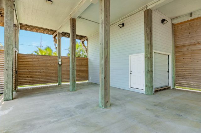 13219 Jolly Roger, Freeport, TX 77541