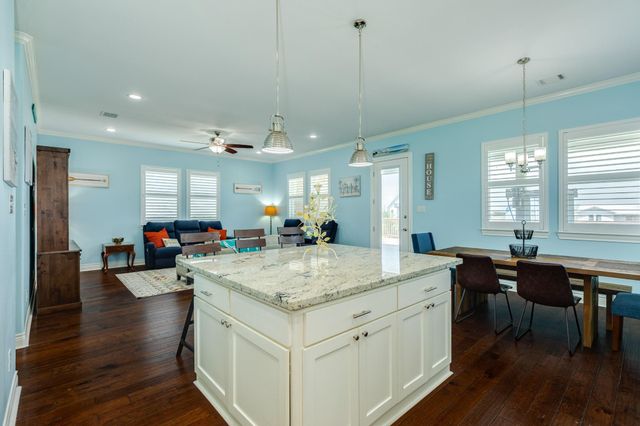 13219 Jolly Roger, Freeport, TX 77541