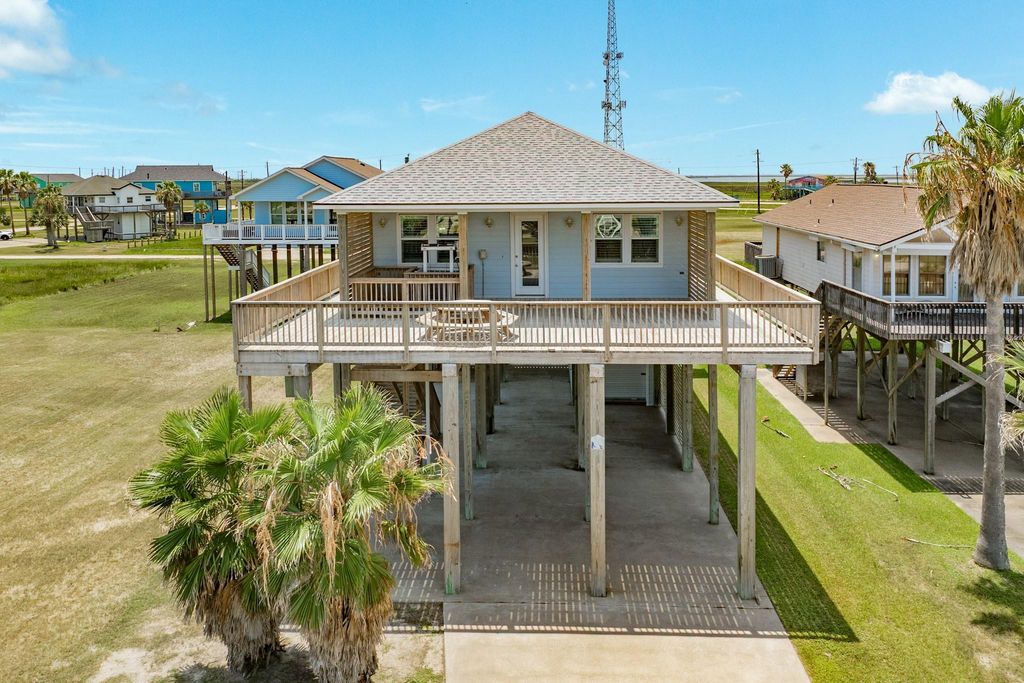 13219 Jolly Roger, Freeport, TX 77541