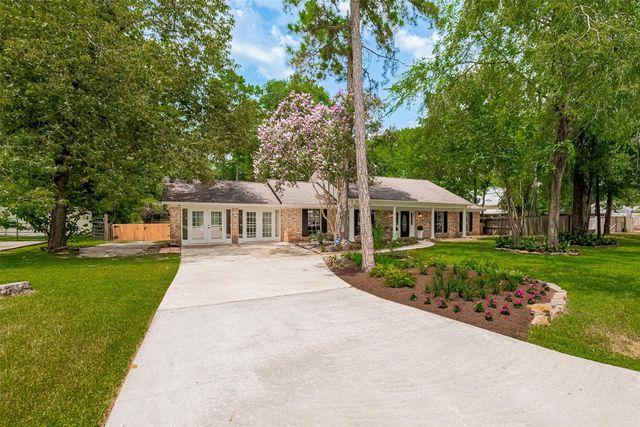 323 Spring Woods Drive, Spring, TX 77386
