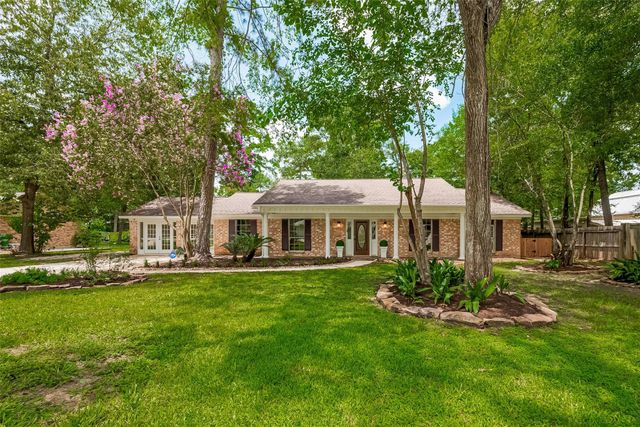 323 Spring Woods Drive, Spring, TX 77386
