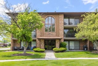 8810 W 140th Street 212, Orland Park, IL 60462