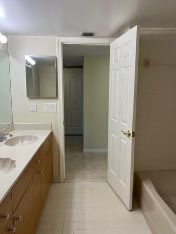 19800 Sandpointe Bay 104, Tequesta, FL 33469