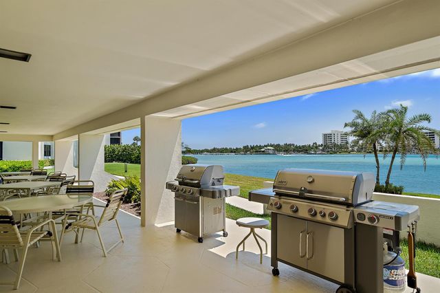 19800 Sandpointe Bay 104, Tequesta, FL 33469