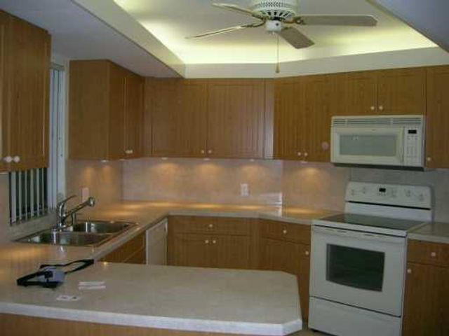 19800 Sandpointe Bay 104, Tequesta, FL 33469