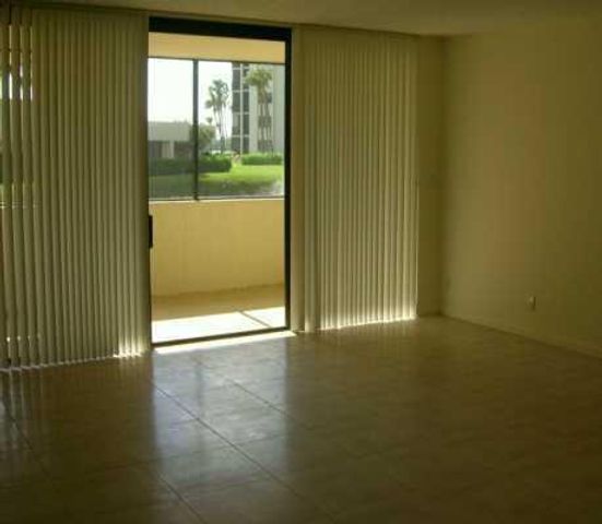 19800 Sandpointe Bay 104, Tequesta, FL 33469