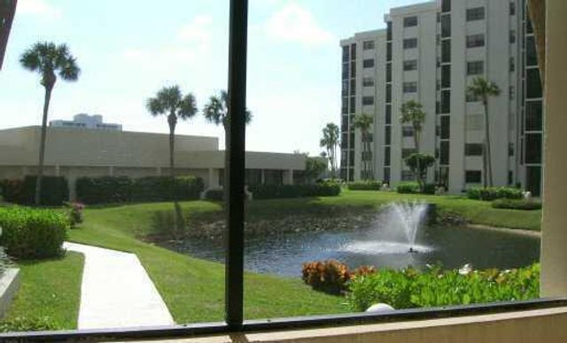 19800 Sandpointe Bay 104, Tequesta, FL 33469