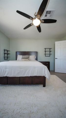 4739 BAYWOOD POINT DRIVE S, Gulfport, FL 33711