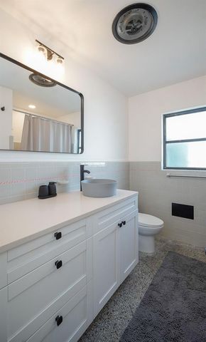 4739 BAYWOOD POINT DRIVE S, Gulfport, FL 33711