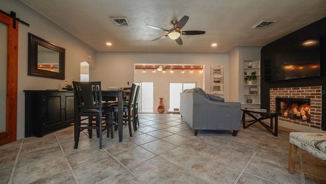 4739 BAYWOOD POINT DRIVE S, Gulfport, FL 33711