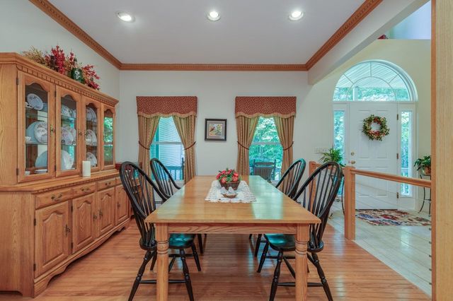 14 Fieldstone Drive, Hooksett, NH 03106