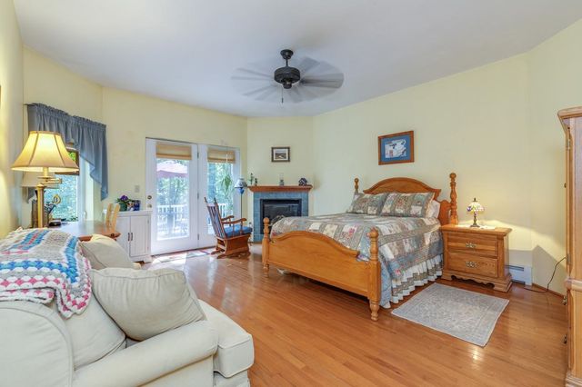 14 Fieldstone Drive, Hooksett, NH 03106
