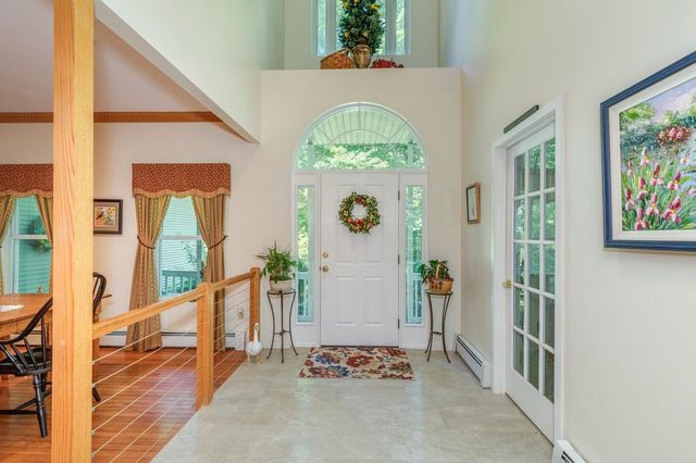 14 Fieldstone Drive, Hooksett, NH 03106
