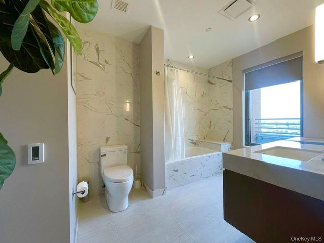 138-35 39th Avenue 16A + 17A, Flushing, NY 11354