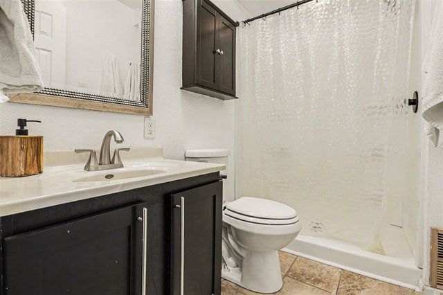 728 Chippewa Trail, Niles, MI 49120