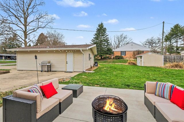 728 Chippewa Trail, Niles, MI 49120