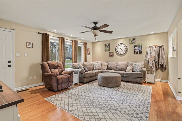 728 Chippewa Trail, Niles, MI 49120