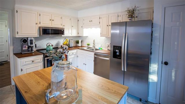 3734 CHEROKEE FORD, Gainesville, GA 30506