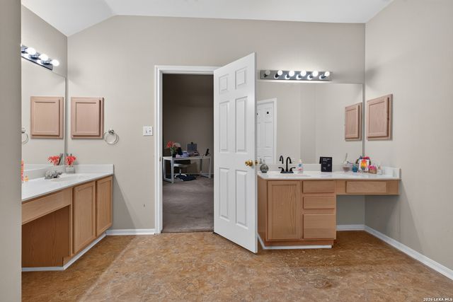 2222 CARDIGAN HL, San Antonio, TX 78232