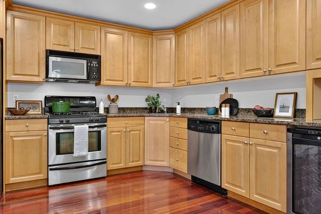 161 E Cottage 2, Boston, MA 02125