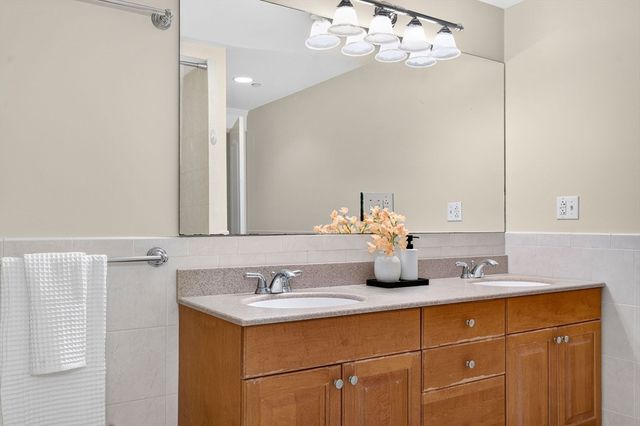 161 E Cottage 2, Boston, MA 02125