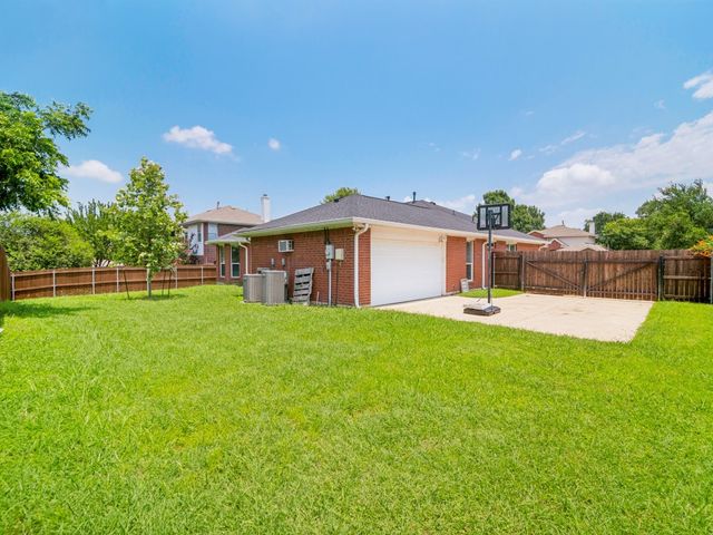 8605 Scooner Street, Rowlett, TX 75089